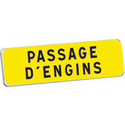 KM9 T1 900 JAUNE PASSAGE D'ENGINS